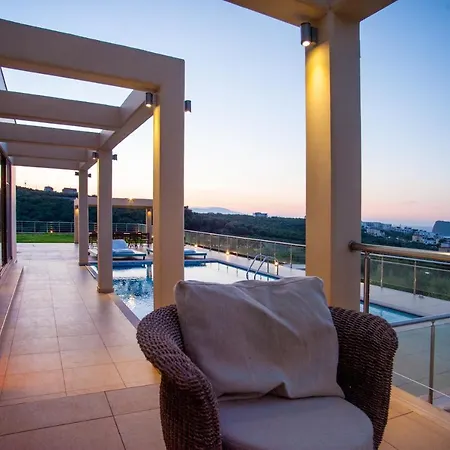 Luxury 6-bedroom With Private Pool- Prigipessa La Canea