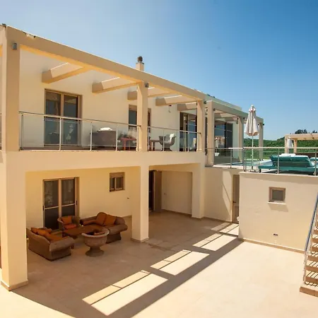 Villa Luxury 6-bedroom With Private Pool- Prigipessa La Canea