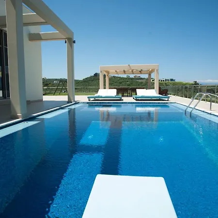 Luxury 6-bedroom With Private Pool- Prigipessa Villa La Canea
