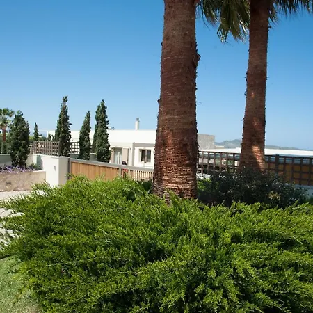 Luxury 6-bedroom With Private Pool- Prigipessa Villa