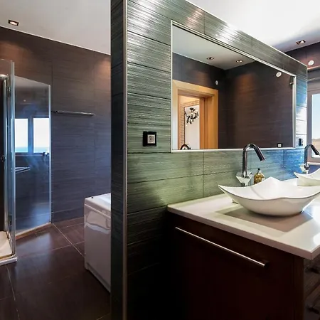 Luxury 6-bedroom With Private Pool- Prigipessa Villa *