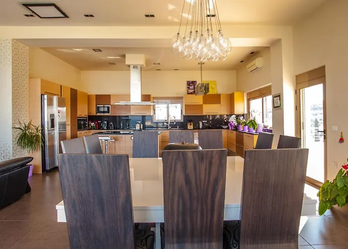 Luxury 6-bedroom With Private Pool- Prigipessa Villa