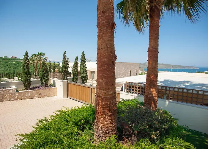 Villa Luxury 6-bedroom With Private Pool- Prigipessa Chania (Crete)