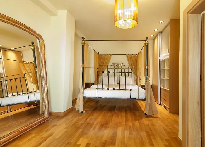 Luxury 6-bedroom With Private Pool- Prigipessa * Chania (Crete)