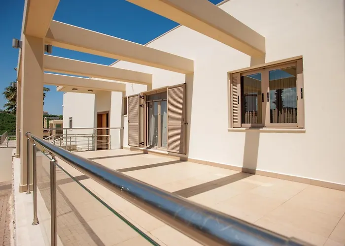 Luxury 6-bedroom With Private Pool- Prigipessa