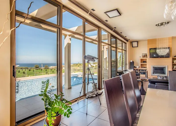 Luxury 6-bedroom With Private Pool- Prigipessa