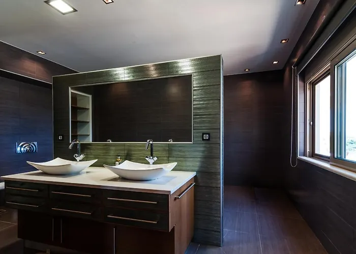 Luxury 6-bedroom With Private Pool- Prigipessa Villa *