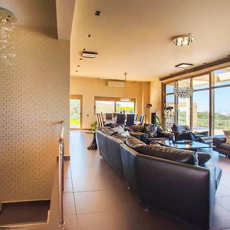 Luxury 6-bedroom With Private Pool- Prigipessa * Chania (Crete)