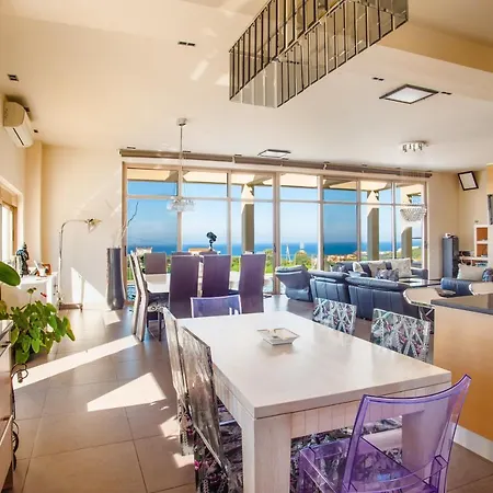 Luxury 6-bedroom With Private Pool- Prigipessa Chania (Crete)