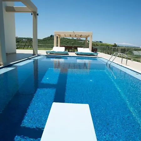 Luxury 6-bedroom With Private Pool- Prigipessa Chania (Crete)