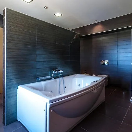 Villa Luxury 6-bedroom With Private Pool- Prigipessa *