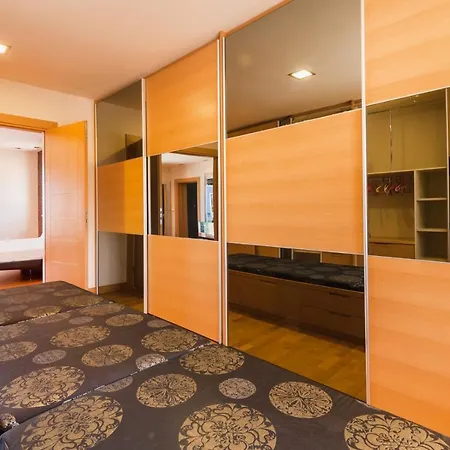 Luxury 6-bedroom With Private Pool- Prigipessa *