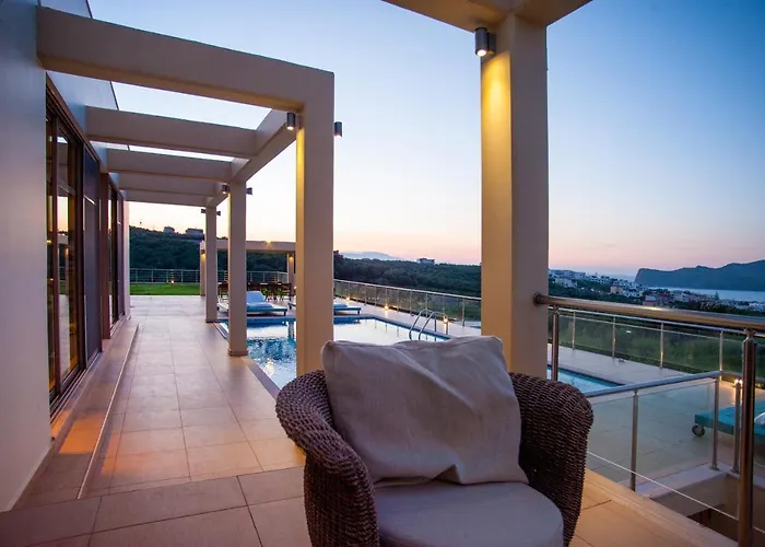 Luxury 6-bedroom With Private Pool- Prigipessa Chania (Crete)