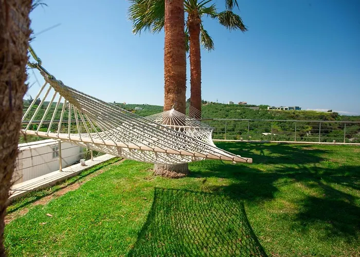 Luxury 6-bedroom With Private Pool- Prigipessa Chania (Crete)