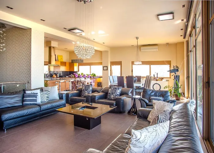 Villa Luxury 6-bedroom With Private Pool- Prigipessa